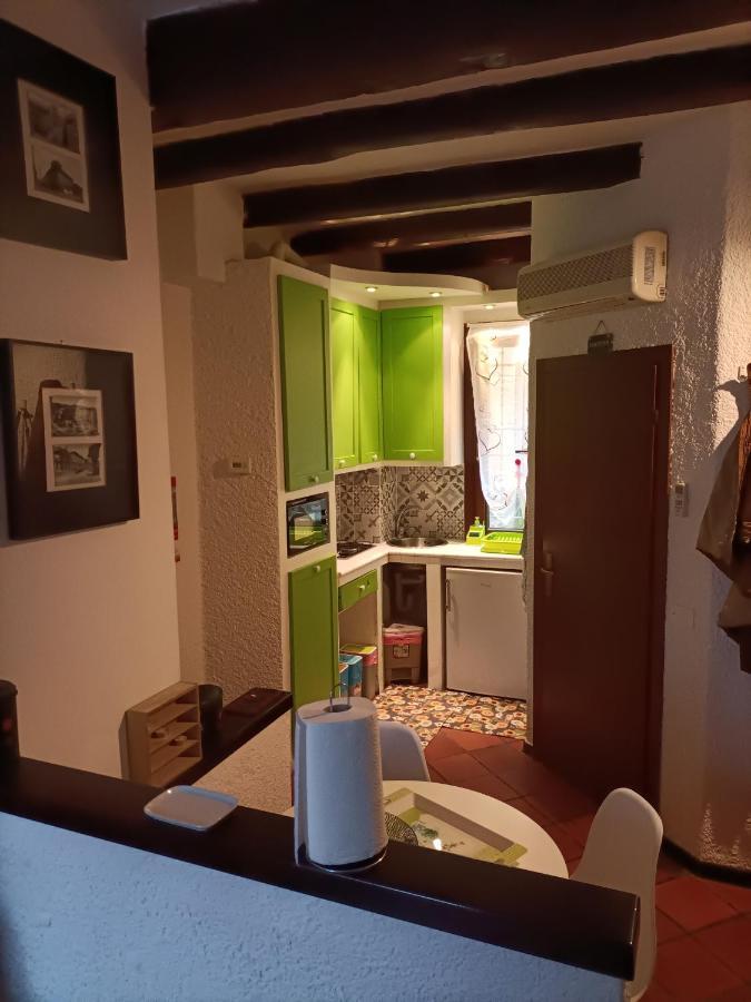 Le Due Torri Bologna Lägenhet Exteriör bild